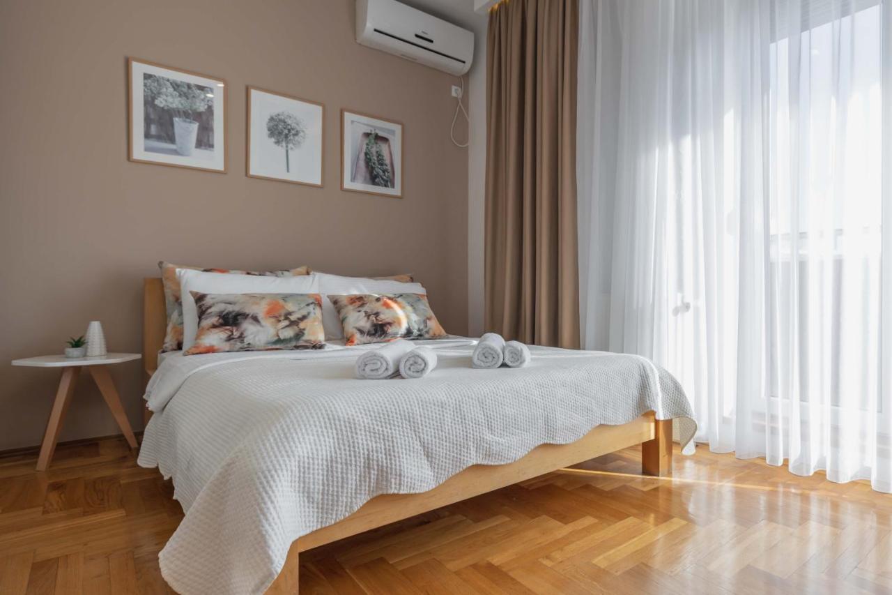Apartment Simpatico โนวีซาด ภายนอก รูปภาพ