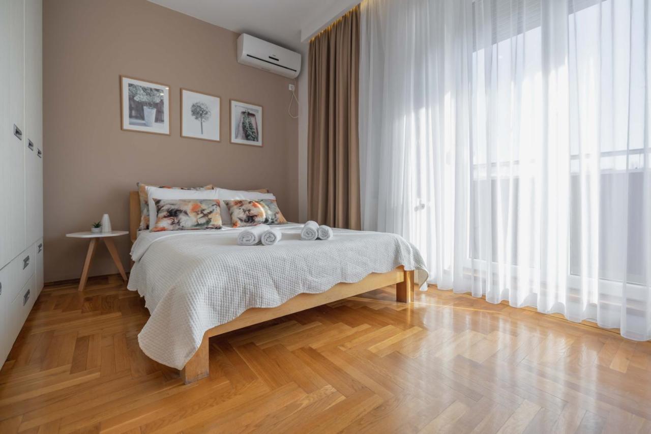 Apartment Simpatico โนวีซาด ภายนอก รูปภาพ
