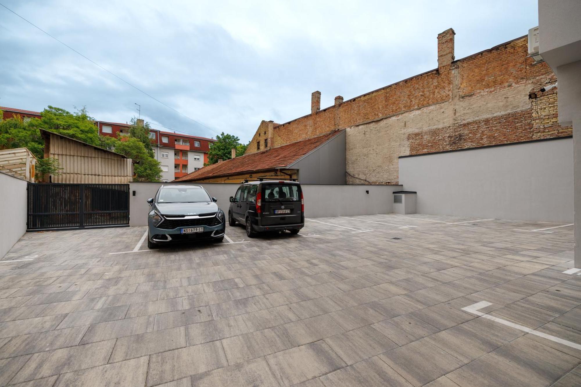 Apartment Simpatico โนวีซาด ภายนอก รูปภาพ