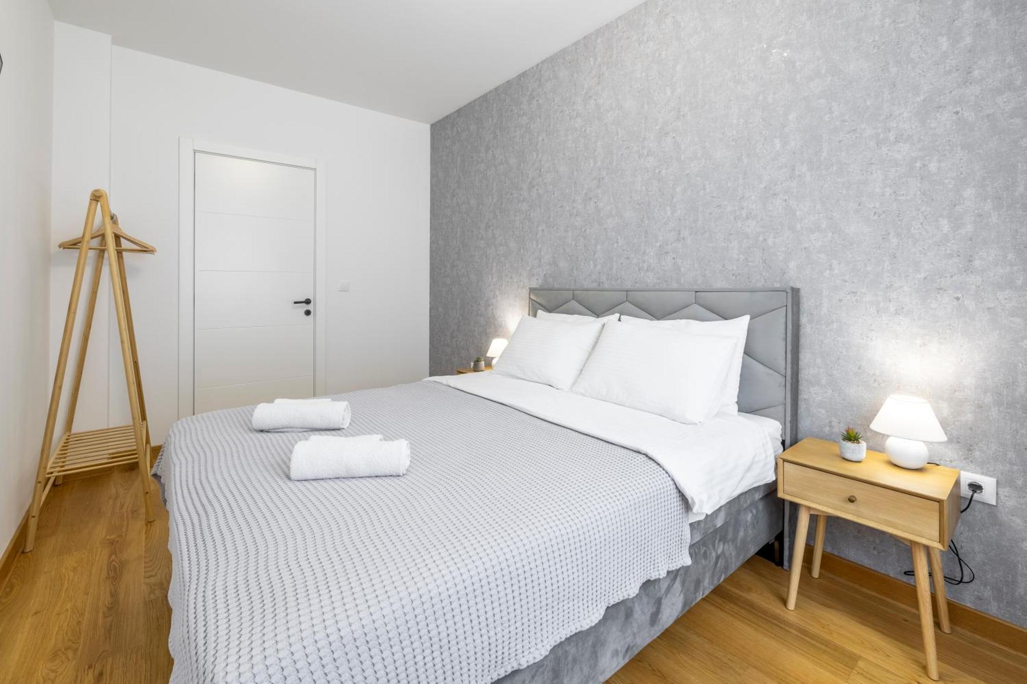 Apartment Simpatico โนวีซาด ภายนอก รูปภาพ